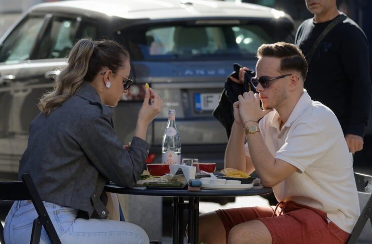 Things Guys Should NEVER Do On A First Date